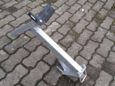 Windenstand höhenverstellbar mit festem V-Anschlag von Harbeck