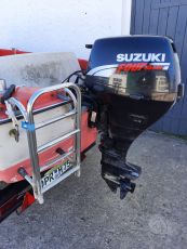 Motorboot Ibis + Motor Suzuki 15PS 4-Takt + Strassentrailer + viel Zubehör