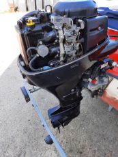 Motorboot Trainer 25PS Suzuki 4-Takt 750kg Trailer