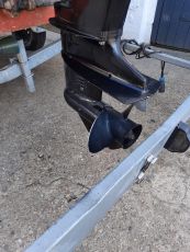 Motorboot Trainer 25PS Suzuki 4-Takt 750kg Trailer