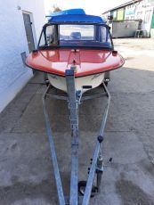 Motorboot Trainer 25PS Suzuki 4-Takt 750kg Trailer