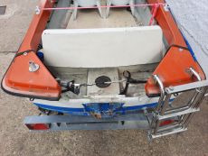 Motorboot Angelboot Ibis 2 mit Fahrpersenning große Badeleiter Motorboot Angelboot Ibis 2 mit Fahrpersenning große Badeleiter