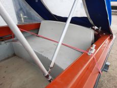 Motorboot Angelboot Ibis 2 mit Fahrpersenning große Badeleiter Motorboot Angelboot Ibis 2 mit Fahrpersenning große Badeleiter