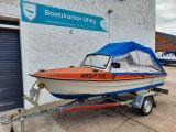 Motorboot Angelboot Ibis 2 mit Fahrpersenning große Badeleiter